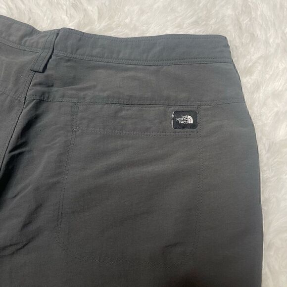 The North Face Pants Womens Size 10 Capris Grey Casual - Picture 7 of 9